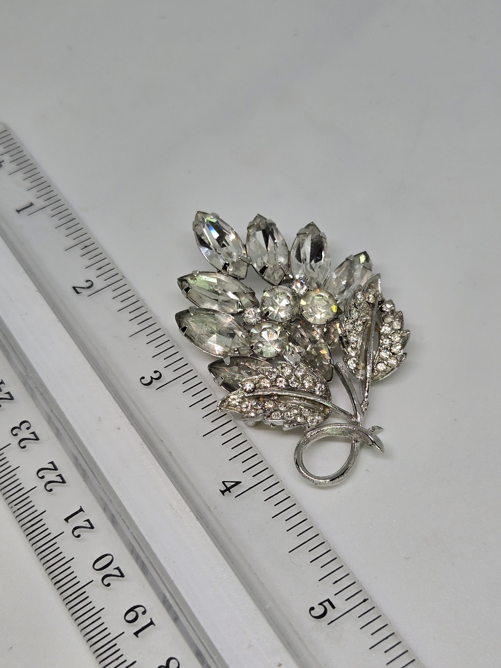 Albert Weiss Clear Austrian Crystal Floral Bouquet Brooch - Picture 6 of 7